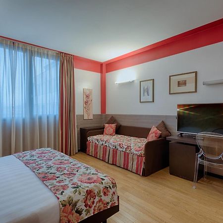 Continental Urban Art Hotel Zola Predosa Exterior photo
