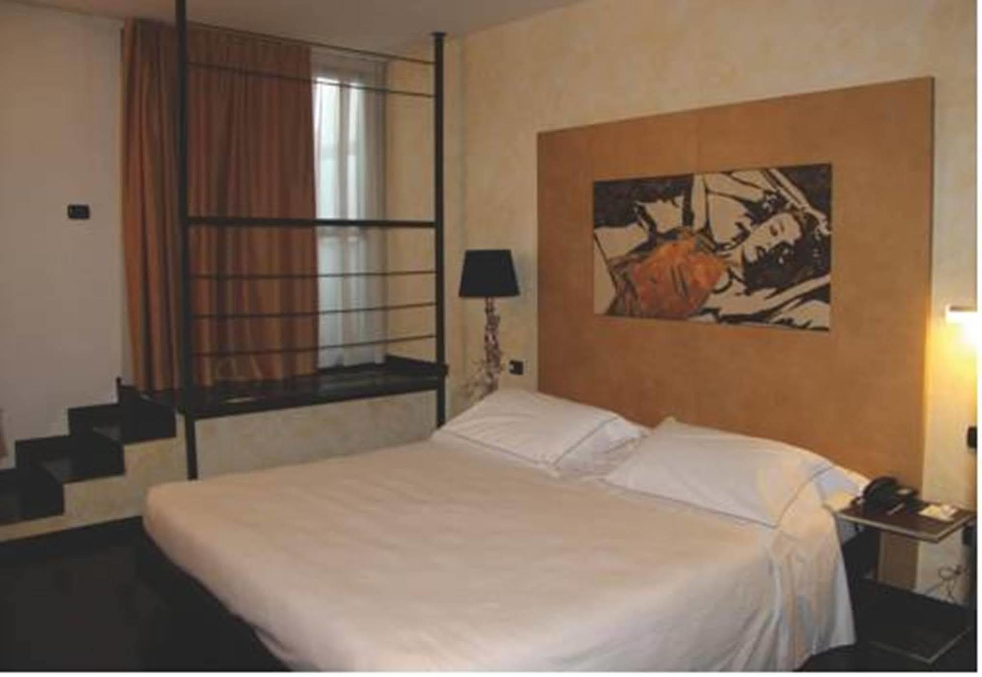 Continental Urban Art Hotel Zola Predosa Exterior photo